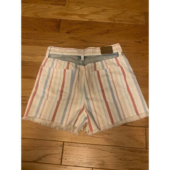 American Eagle, women's red/white/blue american flag themed frayed hem shorts 00 - Picture 4 of 8